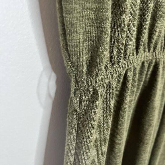 Gap Knit Stretchy Jumpsuit Olive Green Womens Small Comfort Short Sleeve - Picture 8 of 8